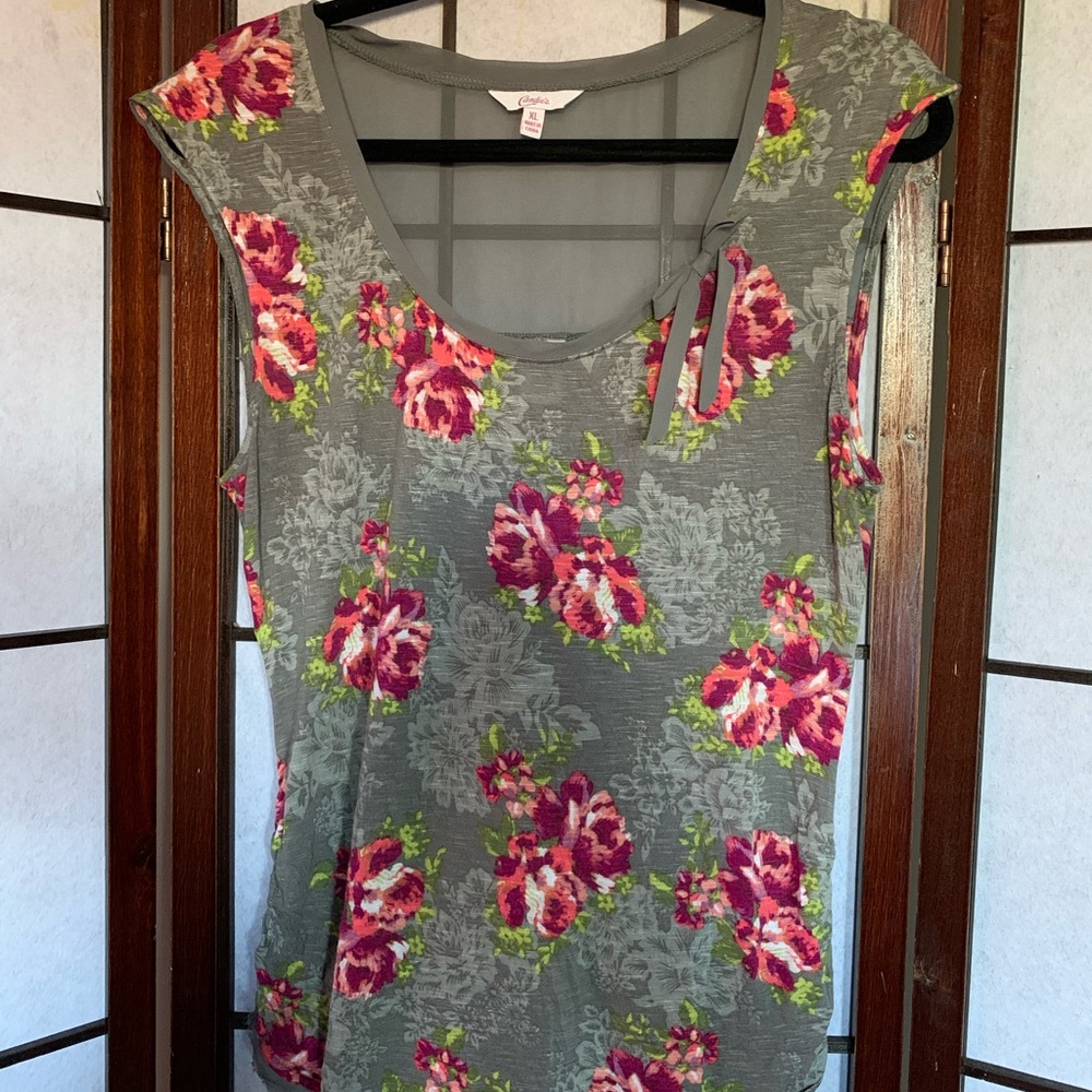 Candies sleeveless top